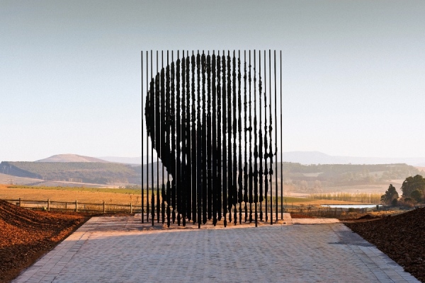 Mandela-Sculpture-Apartheid-Museum